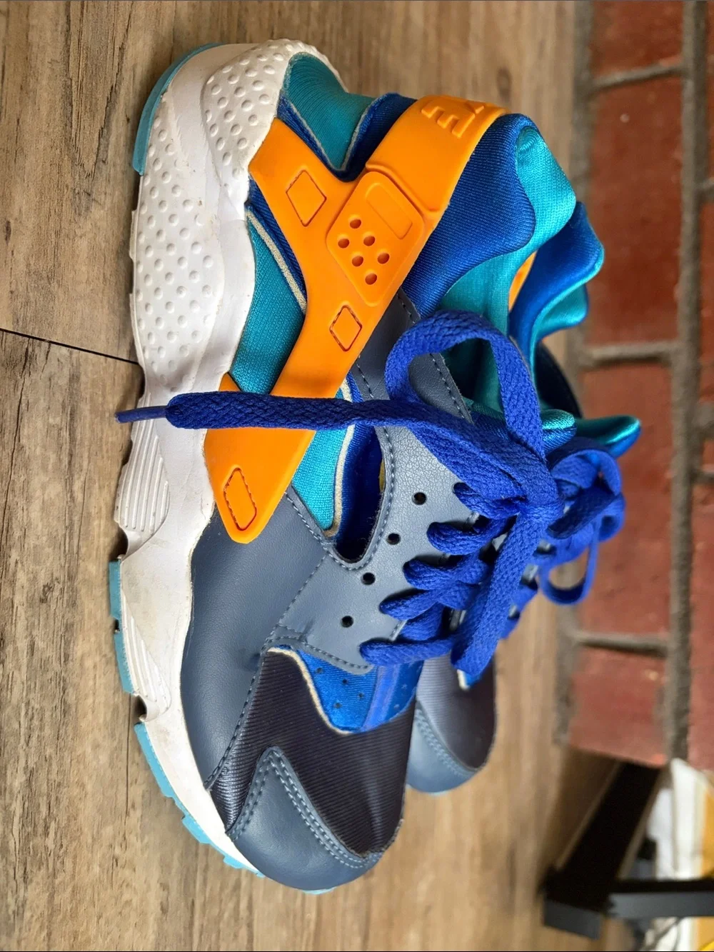 Nike Kids Blue & Navy Sneakers with Orange Strap